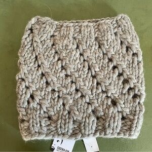 NWT Eugenia Kim BROOKE Neckwarmer/Snood/Infinity Scarf in Light Gray Wool *Peru*